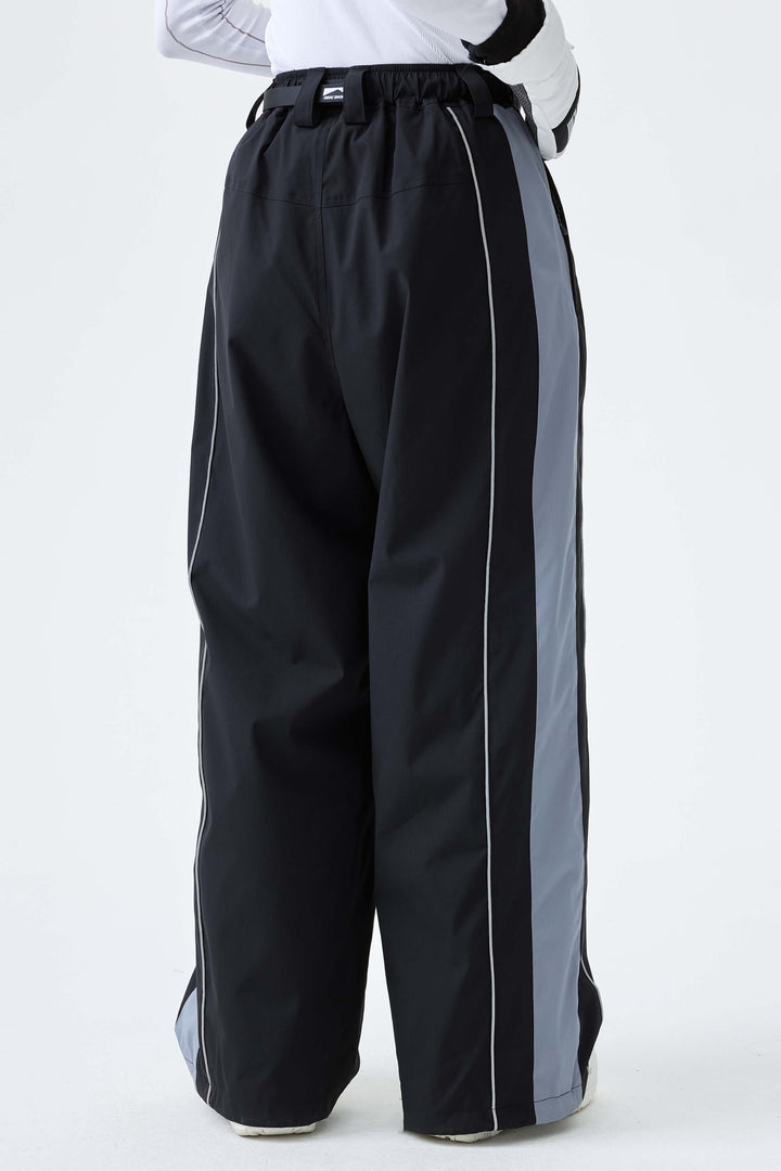 Women's Black & Blue Gray Reflective Contrast-Stripe Baggy Snow Pants