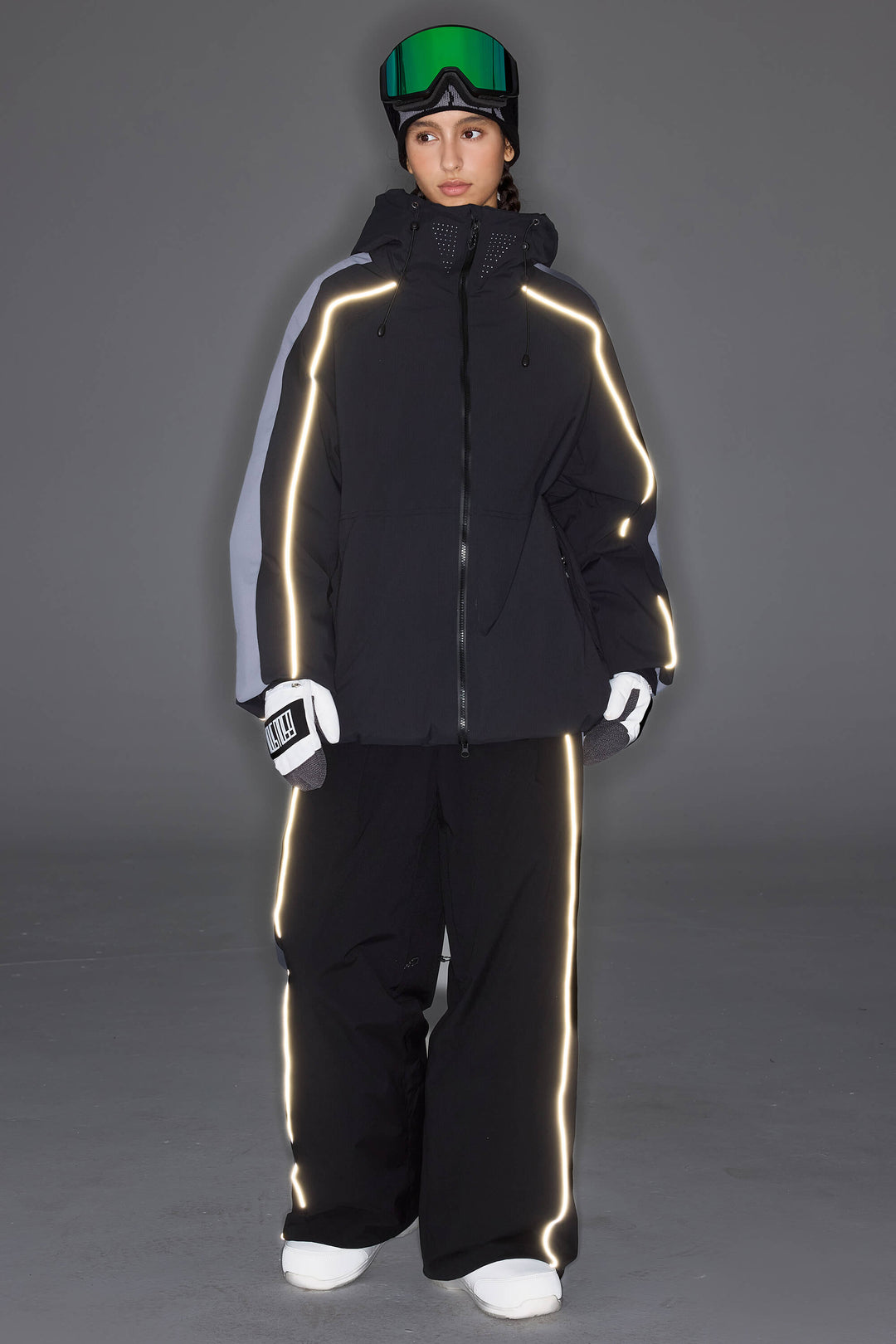 Women's Black & Blue Gray Reflective Contrast-Stripe Baggy Snow Pants
