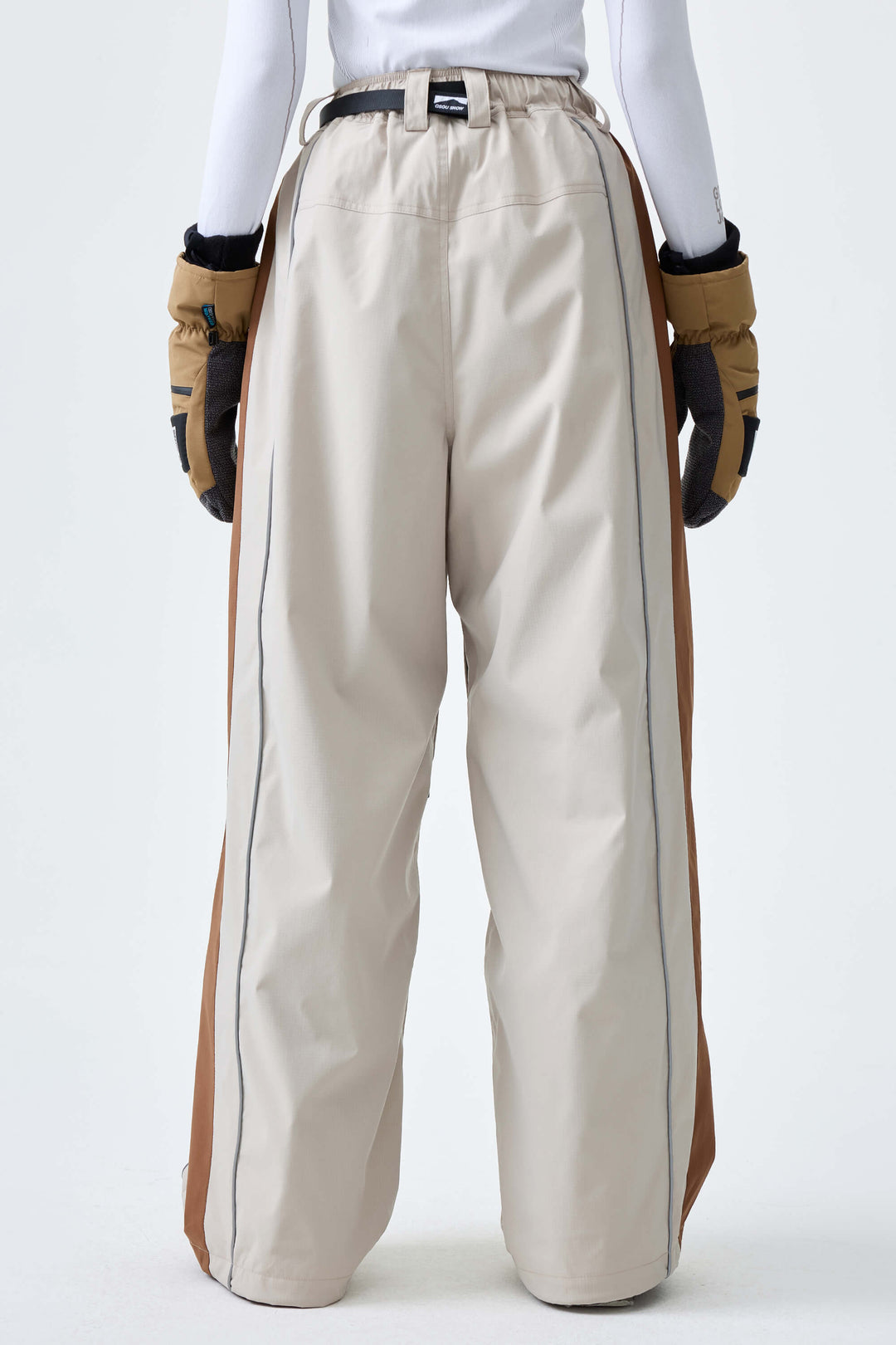 Women's Off White & Brown Reflective Contrast-Stripe Baggy Snow Pants