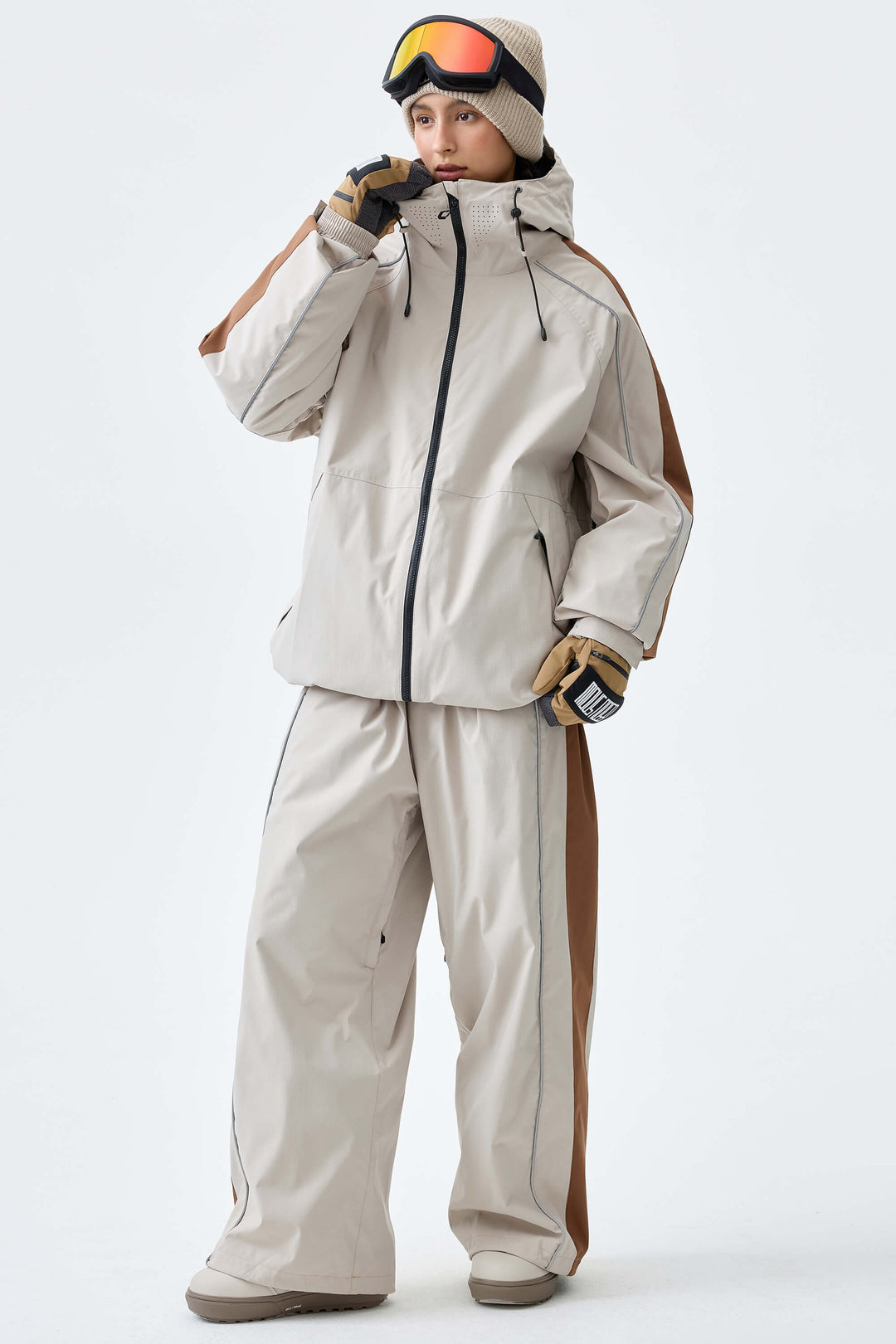 Women's Off White & Brown Reflective Contrast-Stripe Baggy Snow Pants
