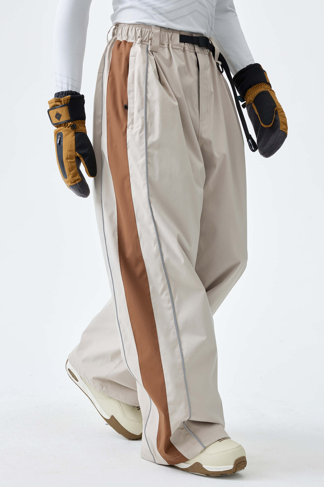 Men's Black & Brown Leopard Reflective Contrast-Stripe Baggy Snow Pants