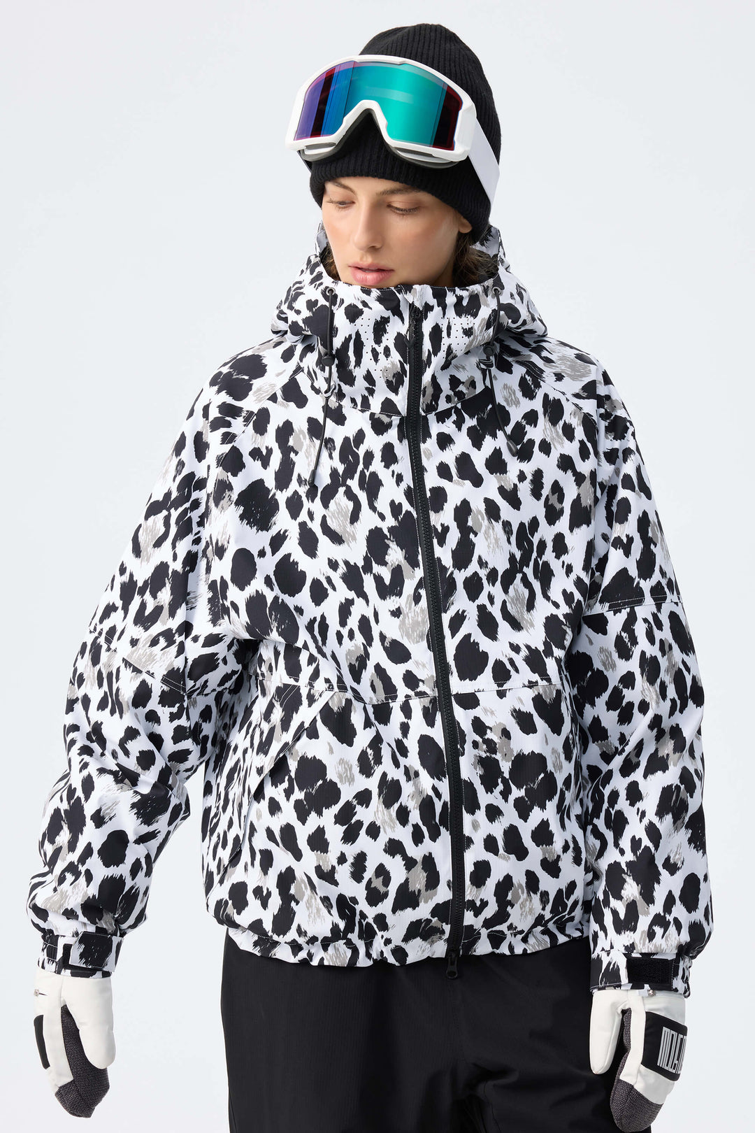 Women's Black Recycled Minimalist Insulated Snow Jacket