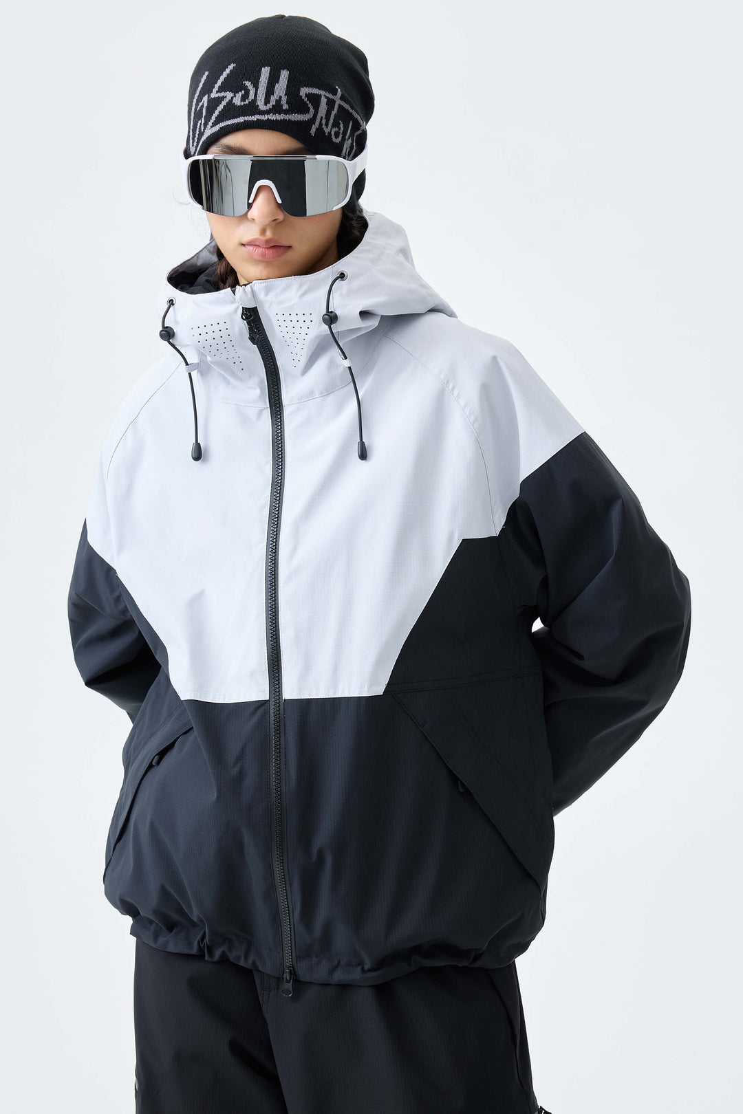 Women's Light Grey & Black V-Panel Colorblock Insulated Snow Jacket