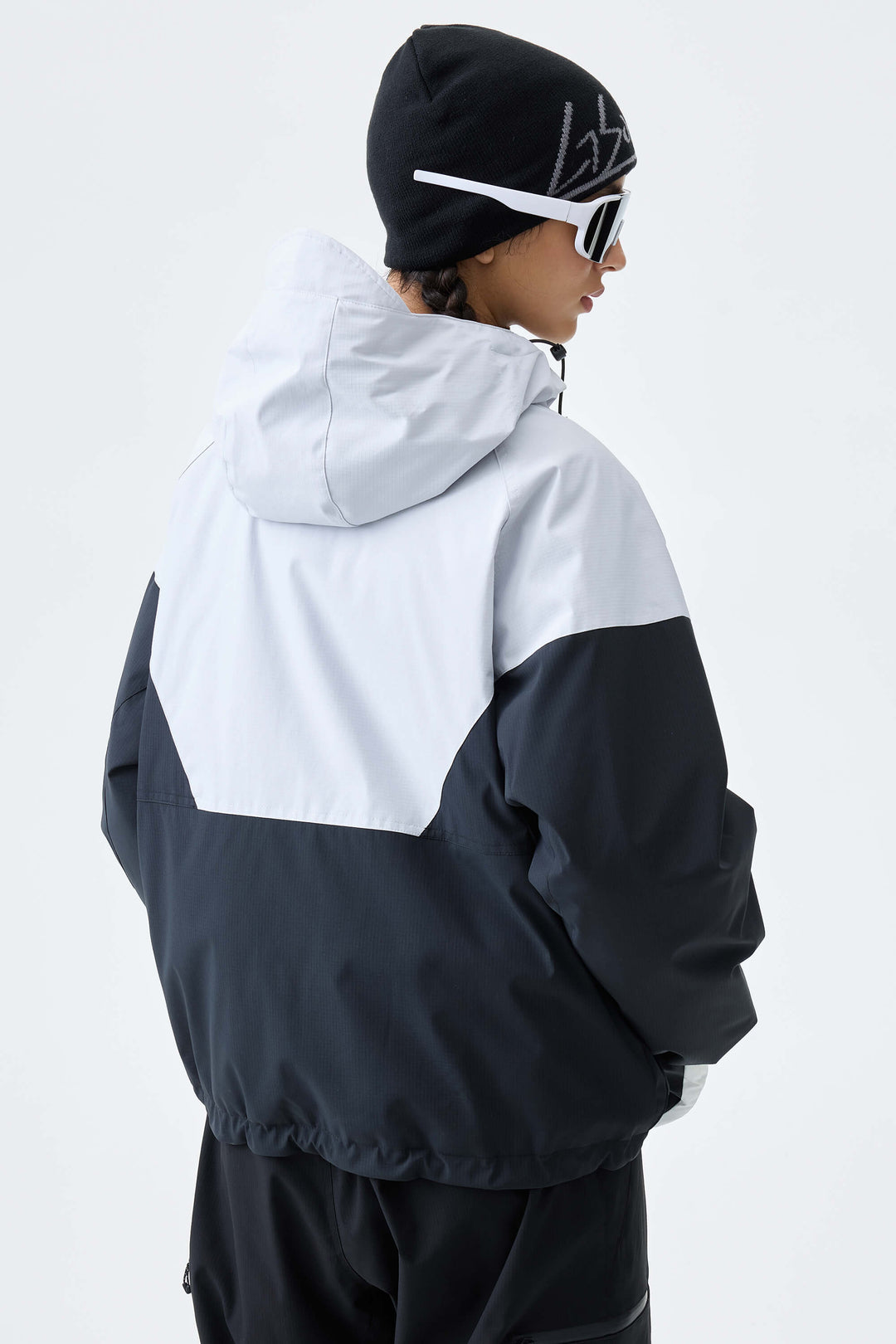 Women's Light Grey & Black V-Panel Colorblock Insulated Snow Jacket