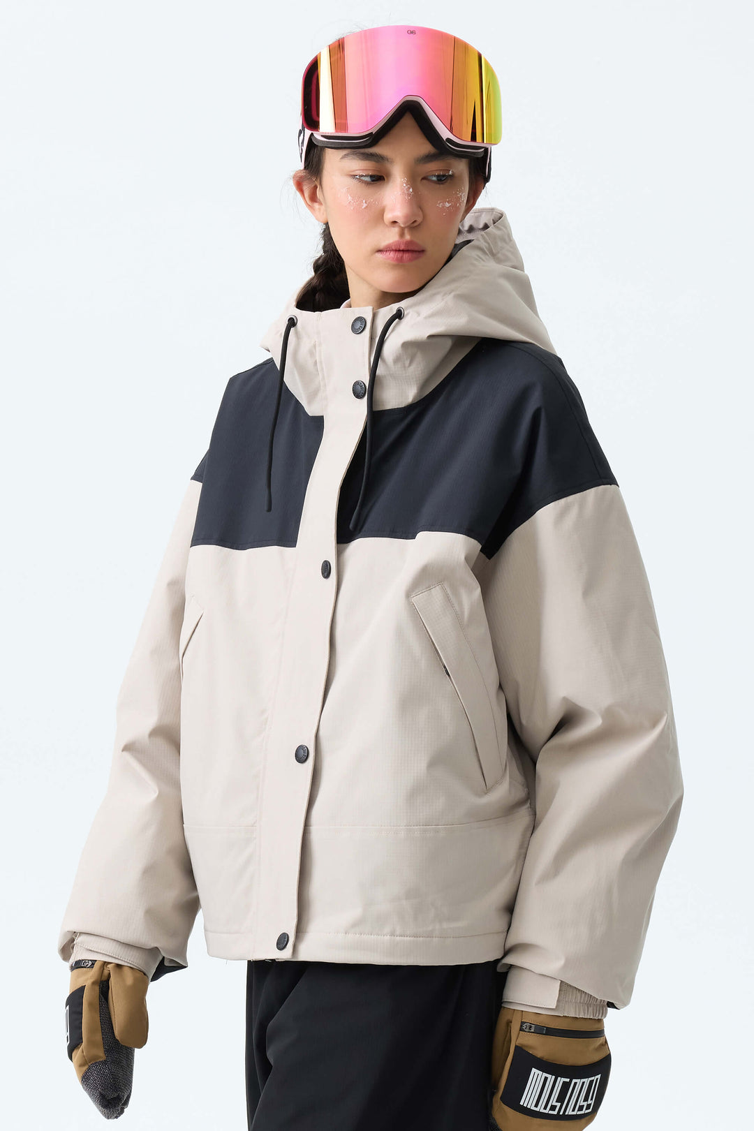 Women's Oat Milk & Black Contrast-Yoke Insulated Snowboard Jackets