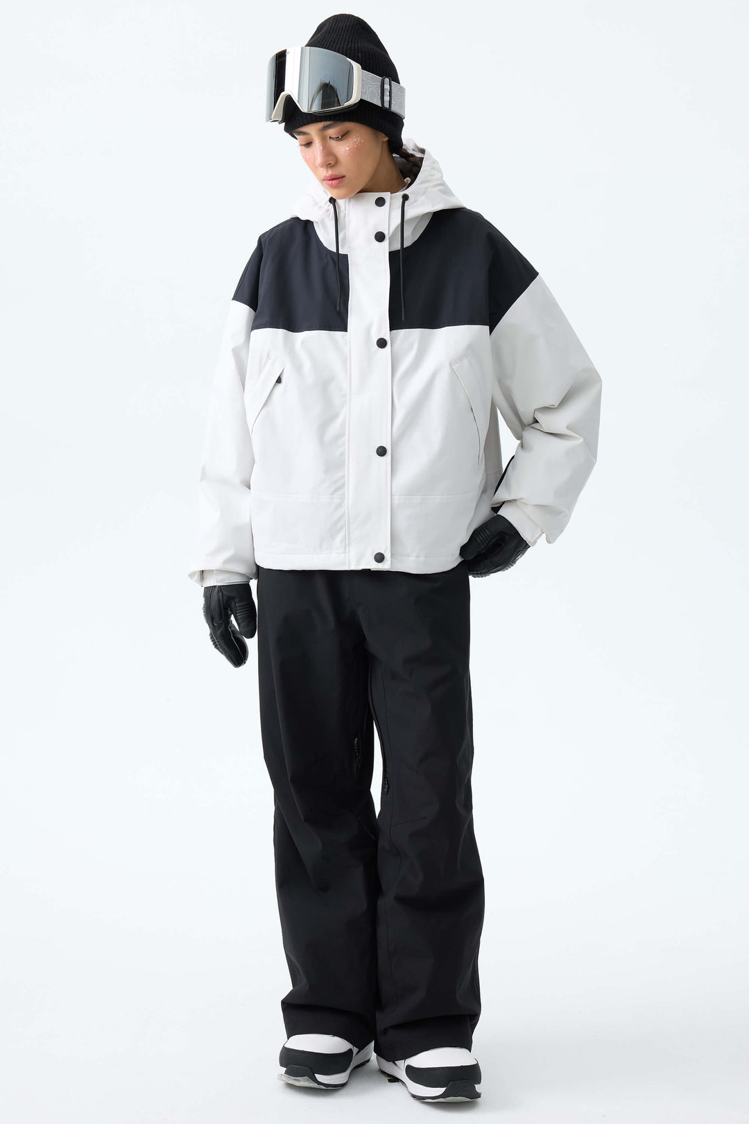 Women's Oat Milk & Black Contrast-Yoke Insulated Snowboard Jackets