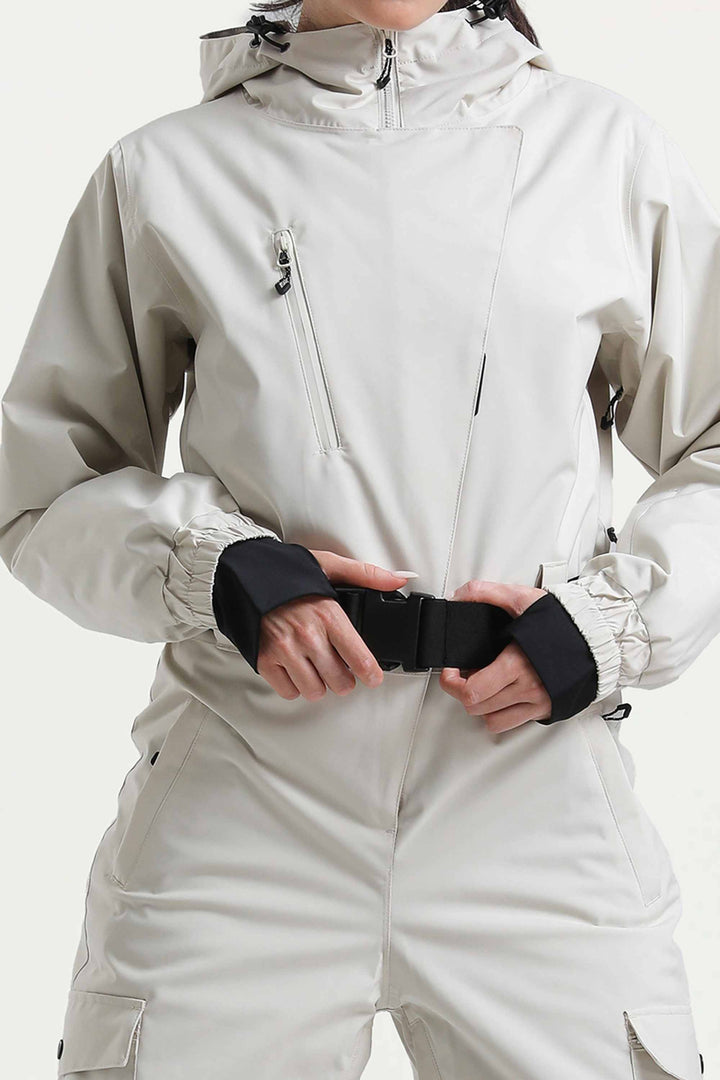 Off-White isolierter, wasserdichter, einteiliger Skianzug mit asymmetrischem Design und Gürtel für Damen 