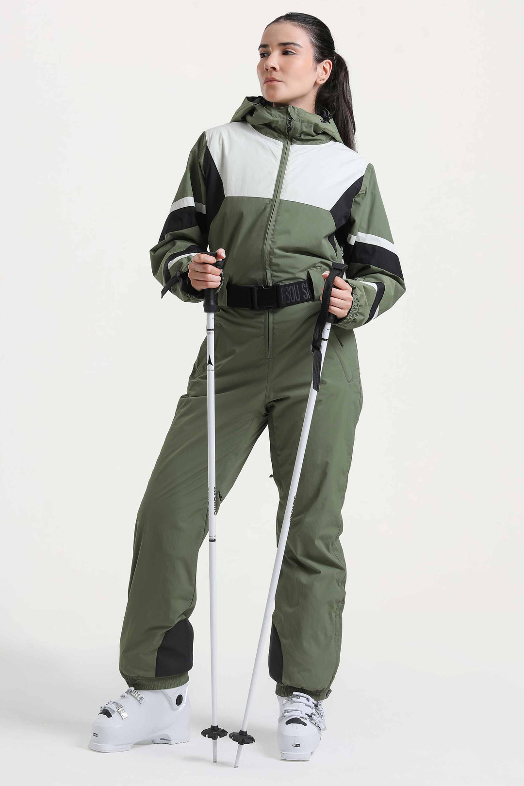 Blauer isolierter, einteiliger Skianzug im Color-Block-Design für Damen mit strapazierfähigem Stoff und mehreren Taschen